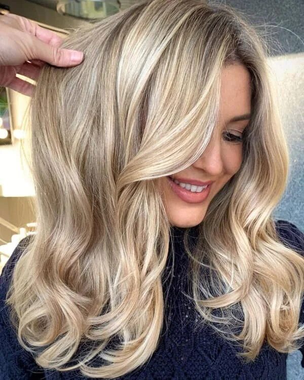 Ash blonde balayage Summer blonde hair, Light blonde hair, Blonde hair with high