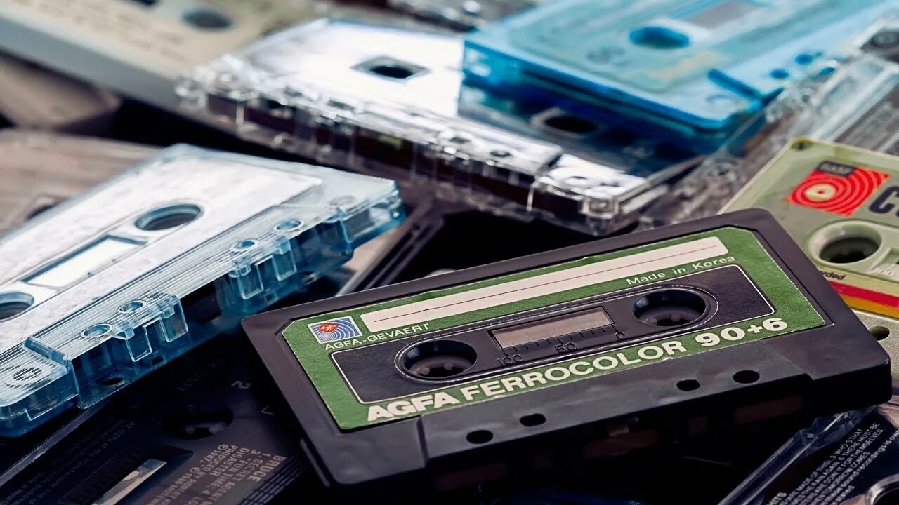 Кассетная карусель. Кассета для магнитофона. Магнитофонные кассеты sony. Музыкальная кассета. Cassette carousel.