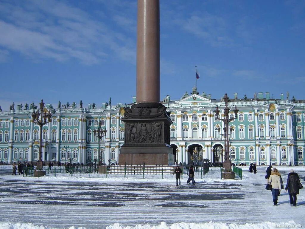 Дворцовая площадь в санкт-петербурге ночью. Петропавловская крепость в санкт-петербурге зимой. Екатерининский дворец в санкт-петербурге зимой. Что можно посетить в питере зимой. Петербург - видео -10 миллионов.