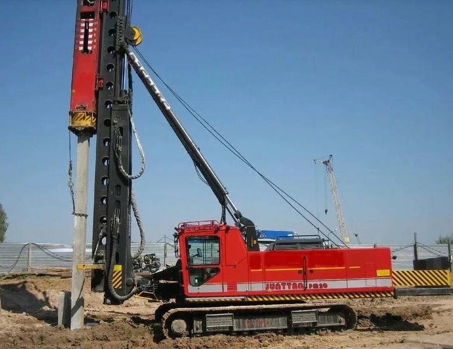 Сваебой дт 75. Копер эо 5119. Сваебойная машина бм 811. Сваебой сп-49. Гусеничный сваебой сп 49.