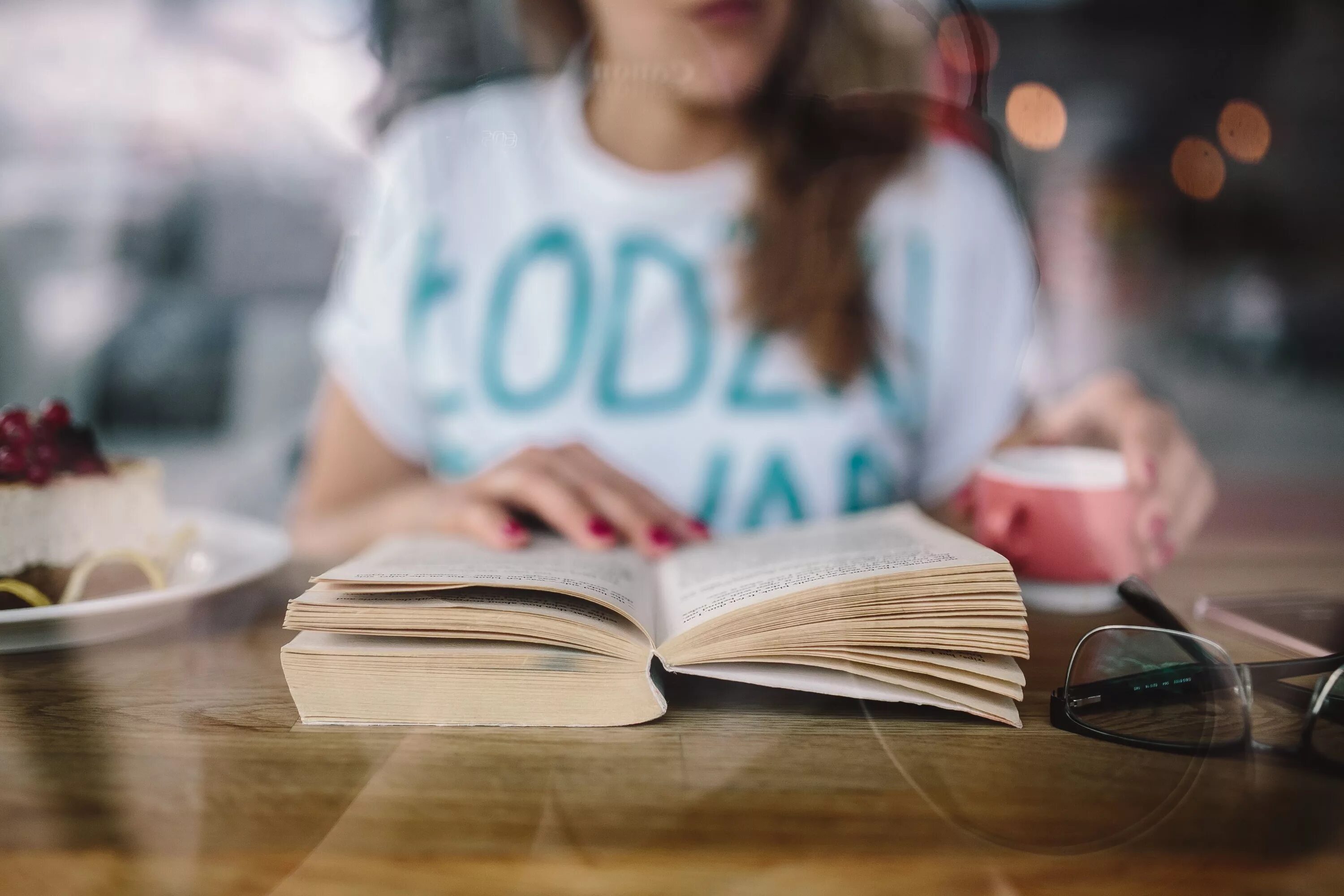 Reading books. Read book at Home. She reads books. Reading up books. She books at home