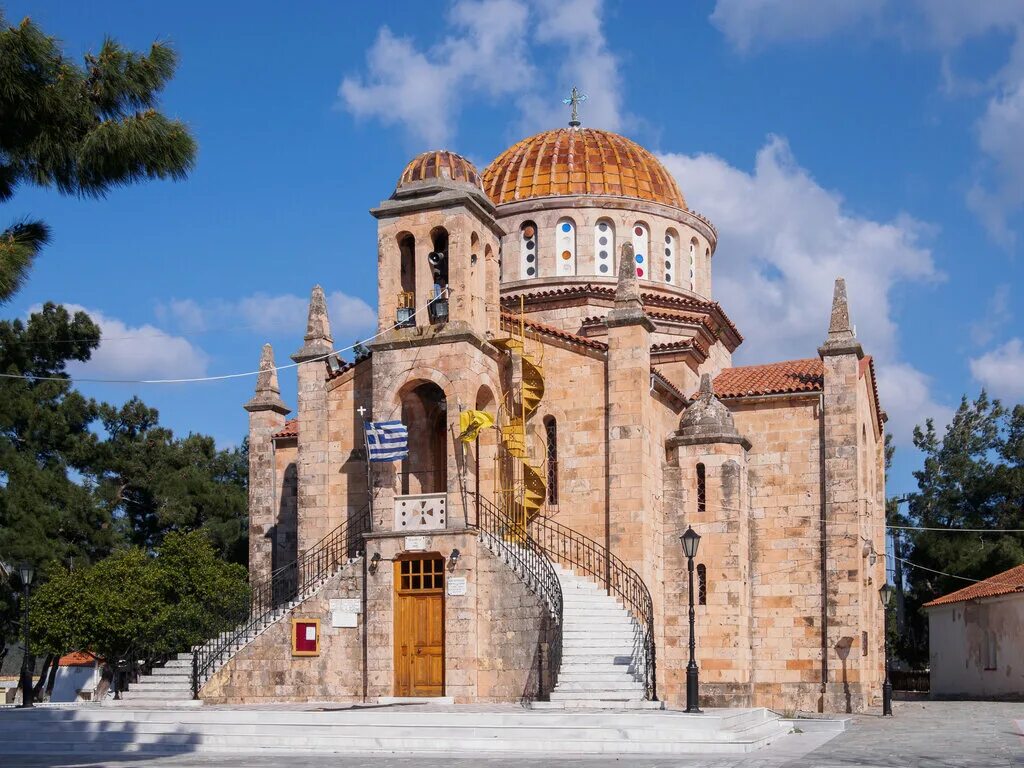 кафедральный собор элладской православной церкви. греческая христианская церковь. греческая церковь в греции православный храм. греческая церковь в греции православный храм. греческая христианская церковь.