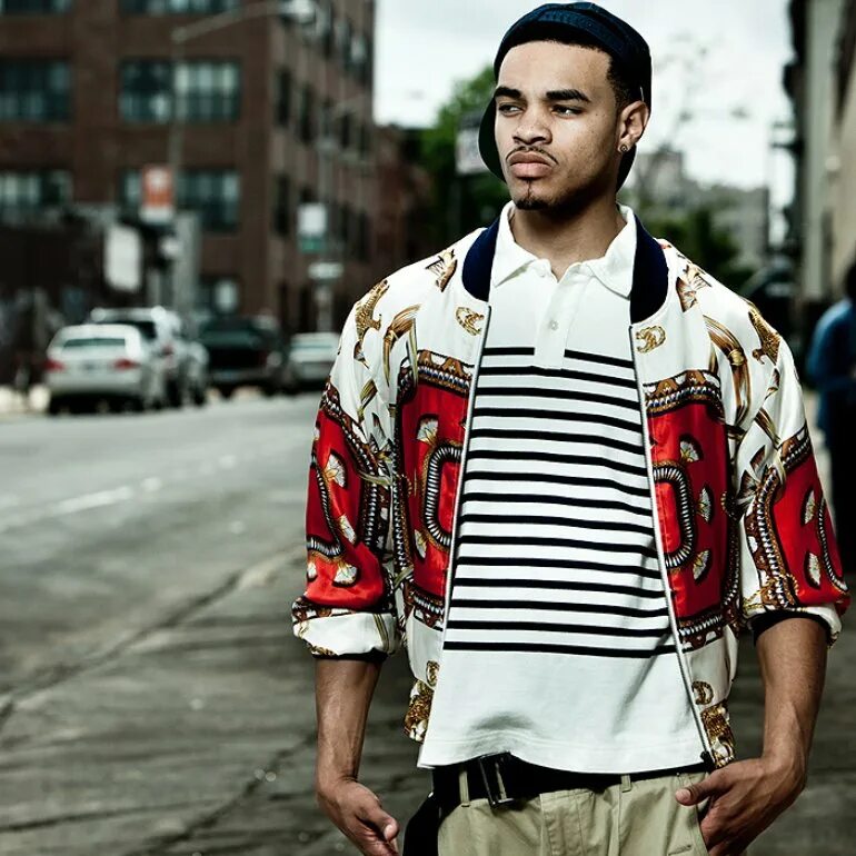 Light down low bei. Maejor ali. lolly (feat. juicy j &amp; justin bieber) от maejor ali. artist: bei maejor. bei maejor art.
