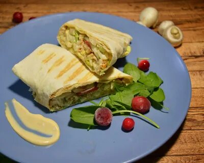 Шаурма с капустой и огурцами