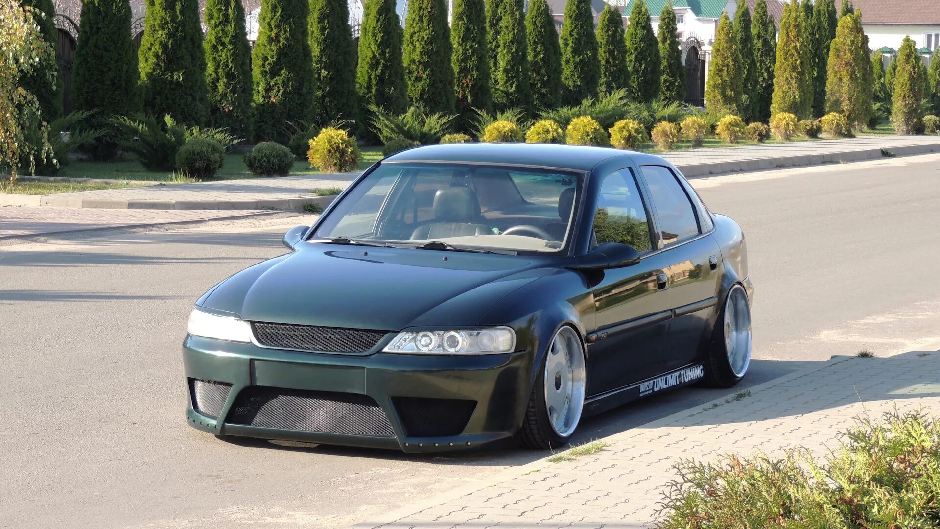 Opel vectra b 1998. Опель вектра b tuning. Opel vectra 1997 tuning. Опель вектра б хэтчбек зеленый. Опель вектра б тюнинг.
