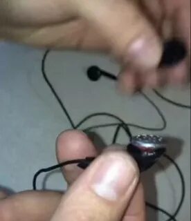 Наушники soundcore один наушник не работает
