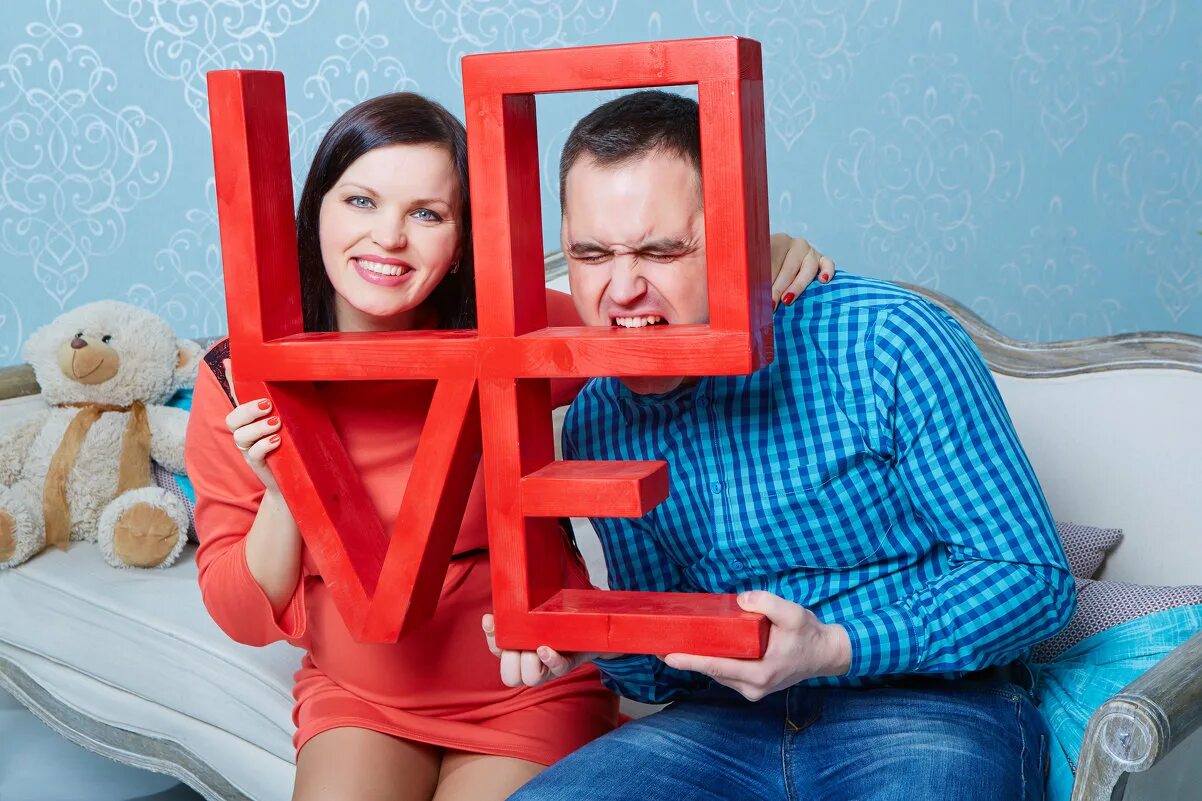 дженнифер лав хьюитт максим 2005. Maxim love. катя максим и папа. катя и максим семейная пара. Maxim love.