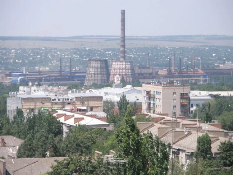 Краматорск завод. Металлургический завод скмз краматорск. Исторический музей краматорск здание. Краматорск завод. Краматорский металлургический завод.