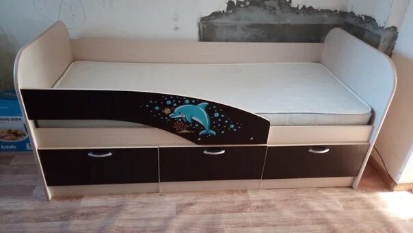 Детский кровать 1998 года. Кровать детская Тирасполь. Авито Оренбург детские кровати. Продам детскую кровать Мем. Авито бу лысьва