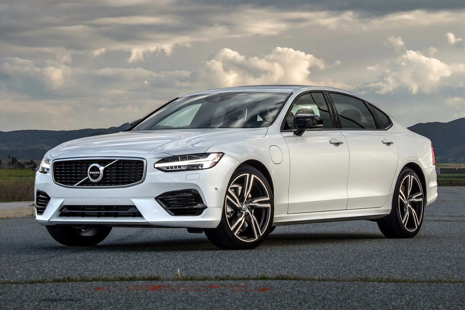Volvo s90 t. вольво седан 2018 s 90. S t t 2018. S t t 2018. S t t 2018.