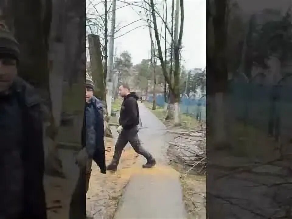 Избил пенсионера на улице. Мужчину и женщину задержание. Разбой. Мужчина избил пенсионерку. Дворник в краснодаре избила пенсионерку.