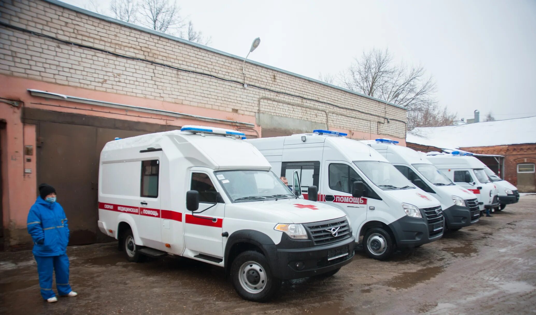 ССМП Новосибирск. Скорая. Автомобиль скорой помощи. Новый автопарк скорой помощи.