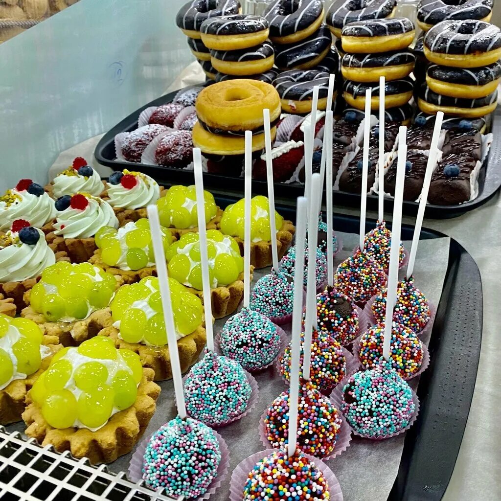 поезд деда мороза лавка. магазины в великом устюге. магазин лето устюг. магазин лето устюг. магазин лето устюг.