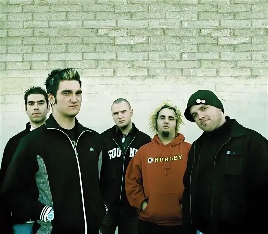 Группа New found Glory. Story of Glory группа. Banner of Glory группа. New found Glory in 1997