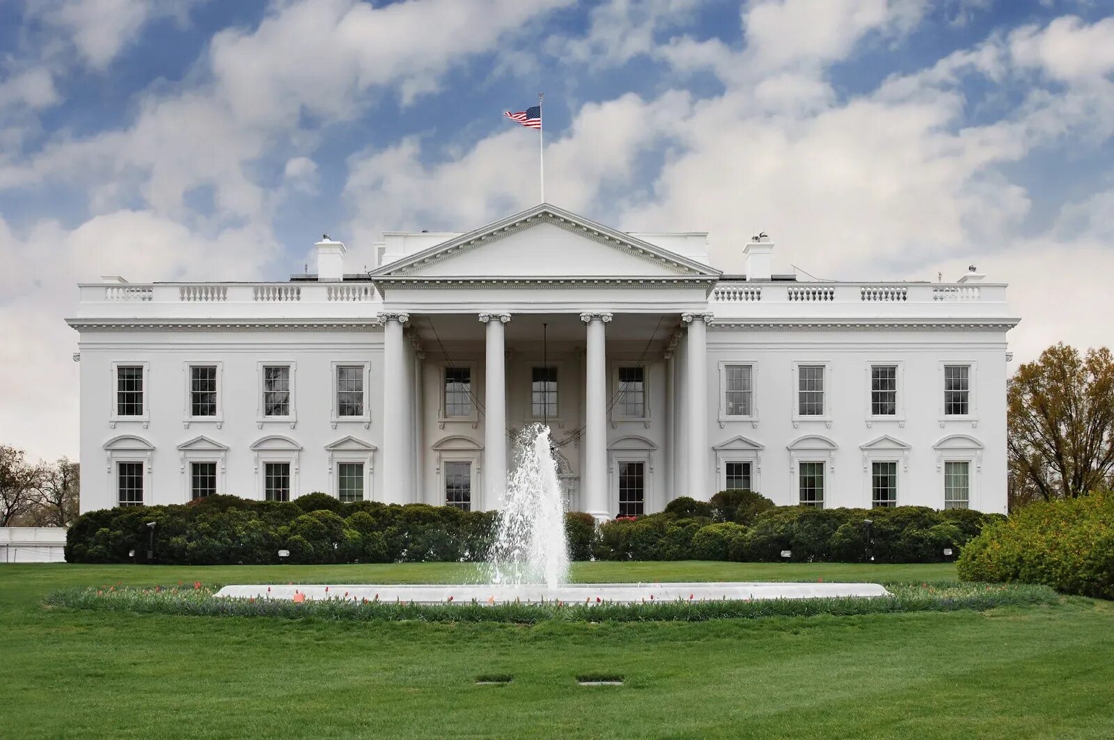 Белый дом страна. Белый дом (the White House), Вашингтон. Резиденция президента США белый дом. Администрация белый дом Вашингтон. White House USA Вашингтон.