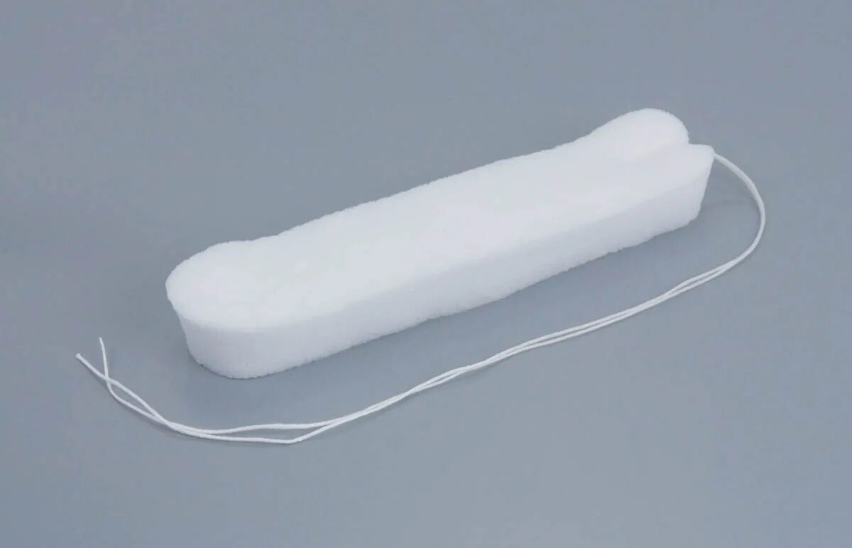 Носовые тампоны мероцель. Тампоны merocel medtronic. Тампон после операции. Лор тампоны мероцель с трубкой. Тампоны хирургические.