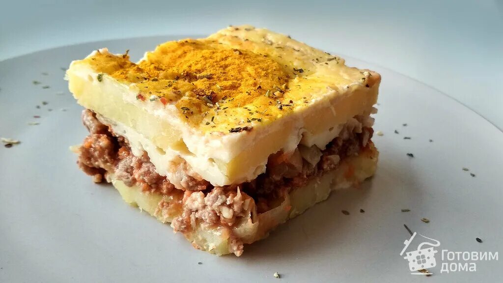Запеканка с картошкой в мультиварке. Картофельная запеканка с соусом бешамель. запеканка картофельная с мясом и сыром. картофельно мясная запеканка. сырная запеканка с мясом.