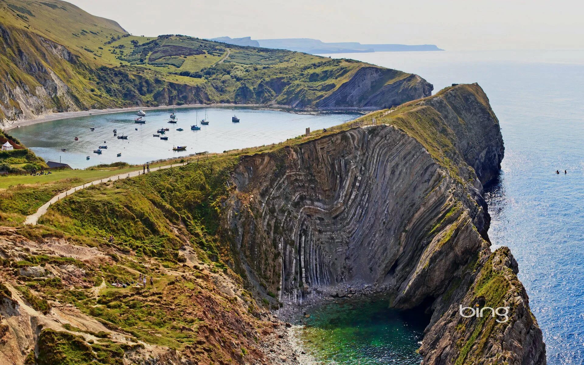 Река ниже уровня моря