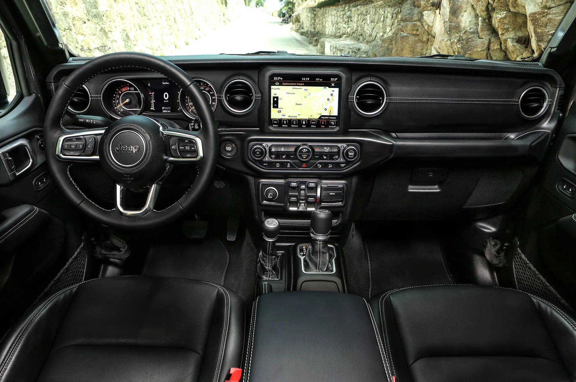 Jeep wrangler 2012. Jeep wrangler rubicon 2020 салон. Jeep rubicon салон. Джип вранглер 2016 салон. Jeep wrangler rubicon салон.