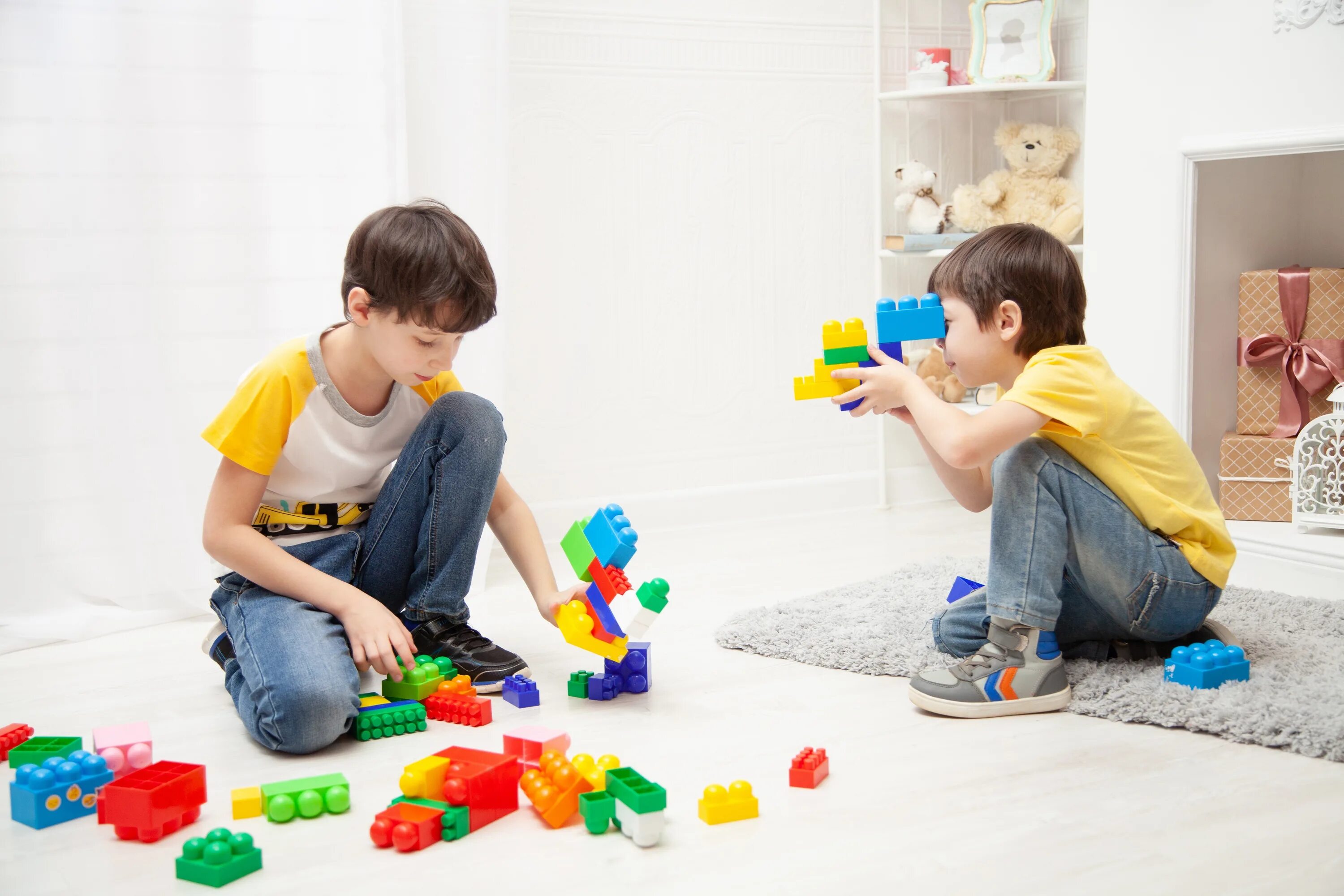 Игрушки для детей. Toy kids play. Играющие дети. Toy kids play. Toy kids play.