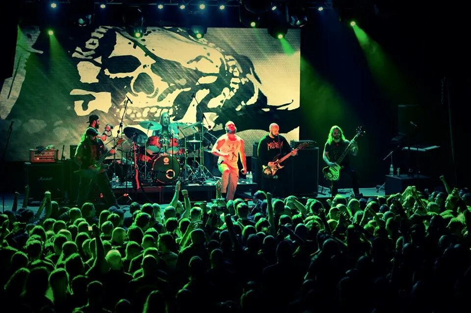 Знамя асгарда. Асгард групп. Асгард групп. Асгард бишкек. Группа asgaard.