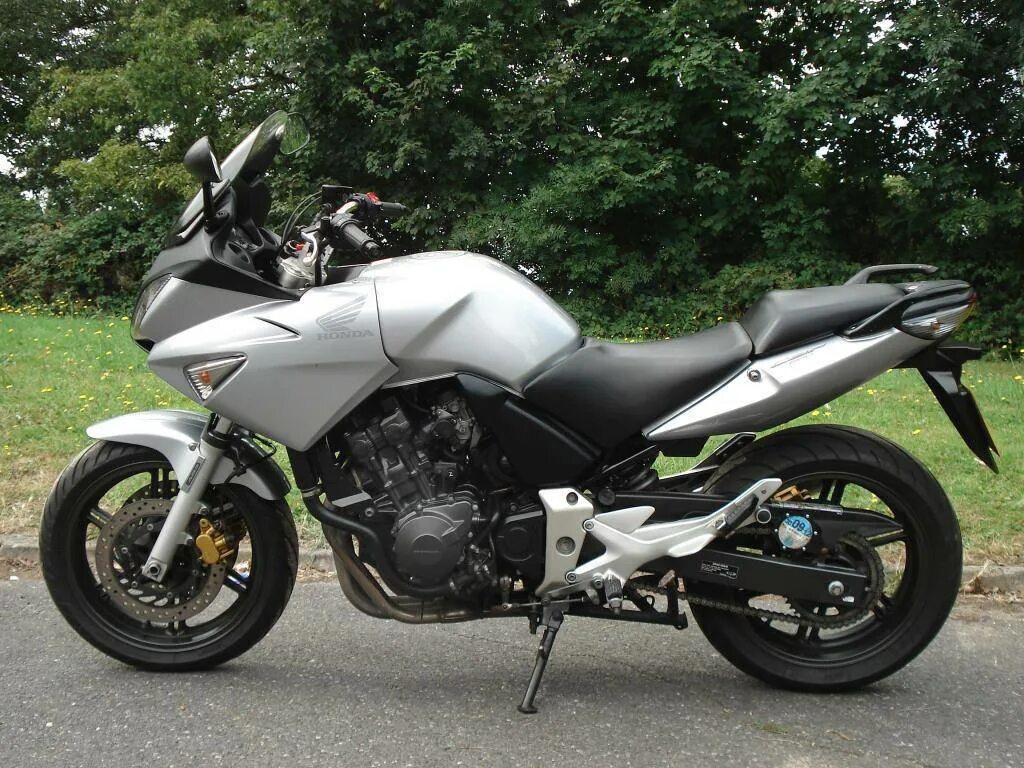 Honda CBF 600. Honda CBF 600 S 2006. Мотоцикл Honda CBF 600s. Мотоцикл Хонда СБФ 600.