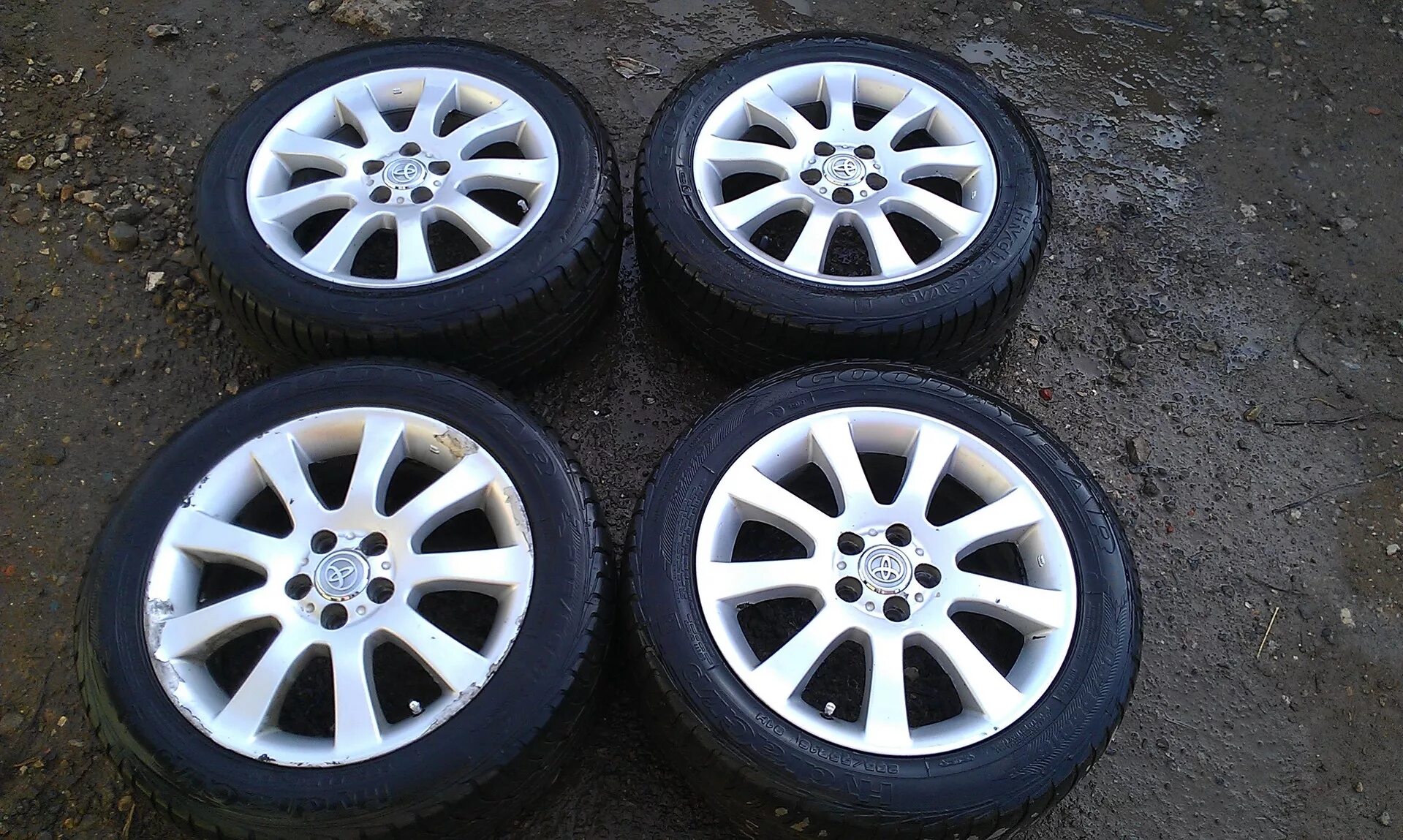 Литые диски toyota avensis r16. Диск литой оригинал тойота r16. Литой диск на тойота авенсис. Литые диски тойота авенсис 2007. Литой диск на тойота авенсис.