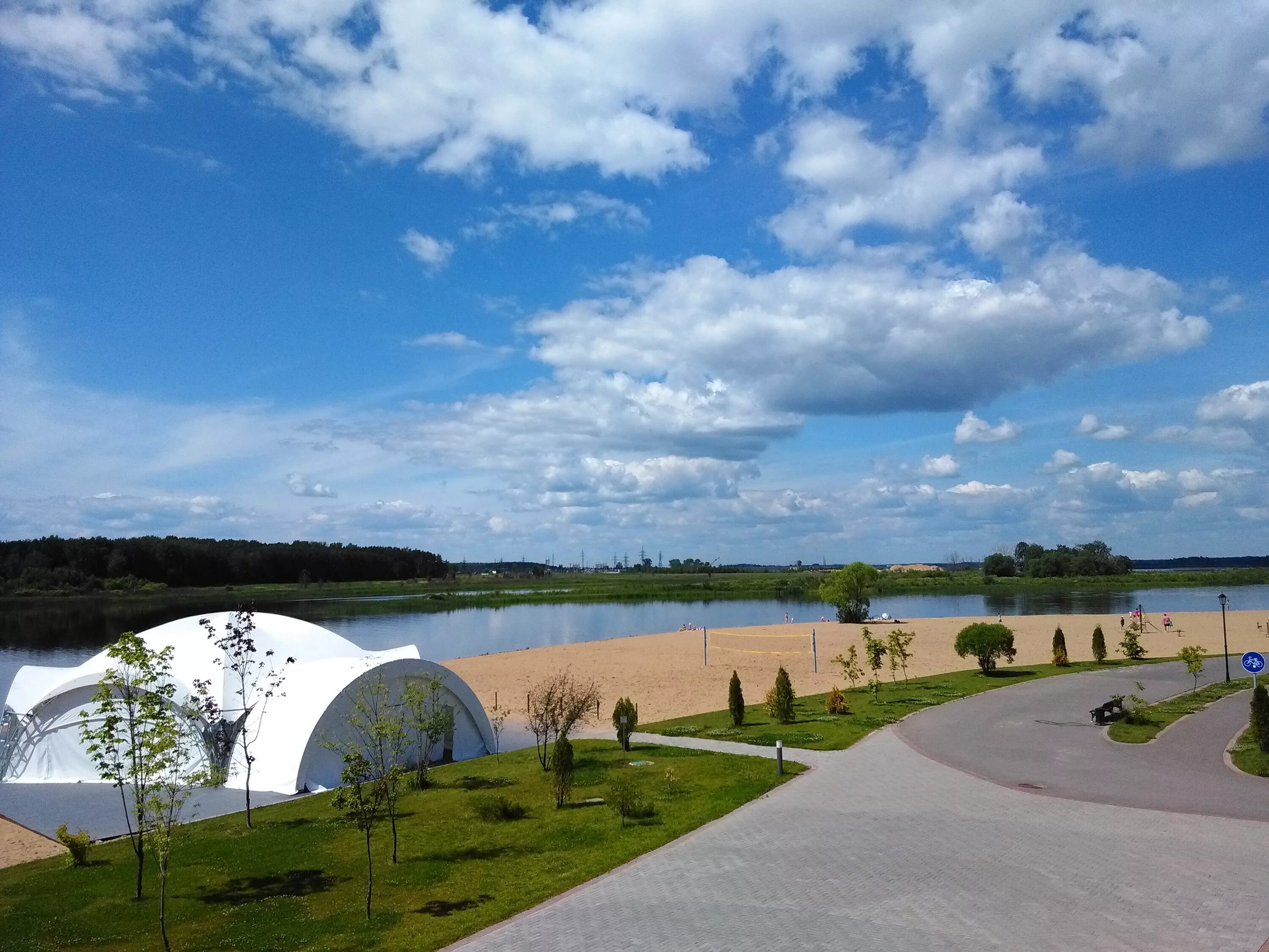 пляж рэдиссон адлер. пляж рэдиссон блю шарджа. рэдиссон тверь завидово. пляж рэдиссон коллекшн адлер. пляж рэдиссон адлер.