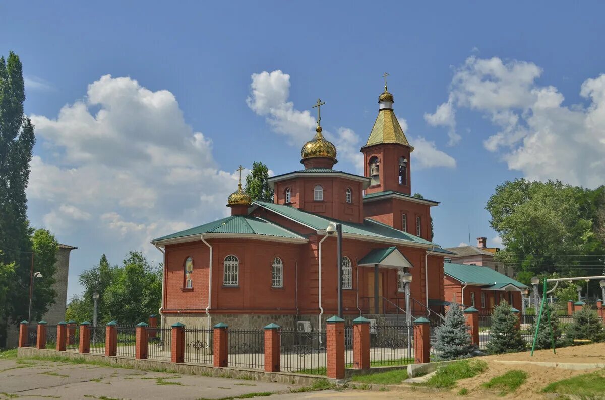 Села острогожского района. Храм Архангела Михаила Коротояк. Храм Николая Чудотворца Коротояк. Село Коротояк Воронежской области. Село Коротояк Острогожского района Воронежской области.