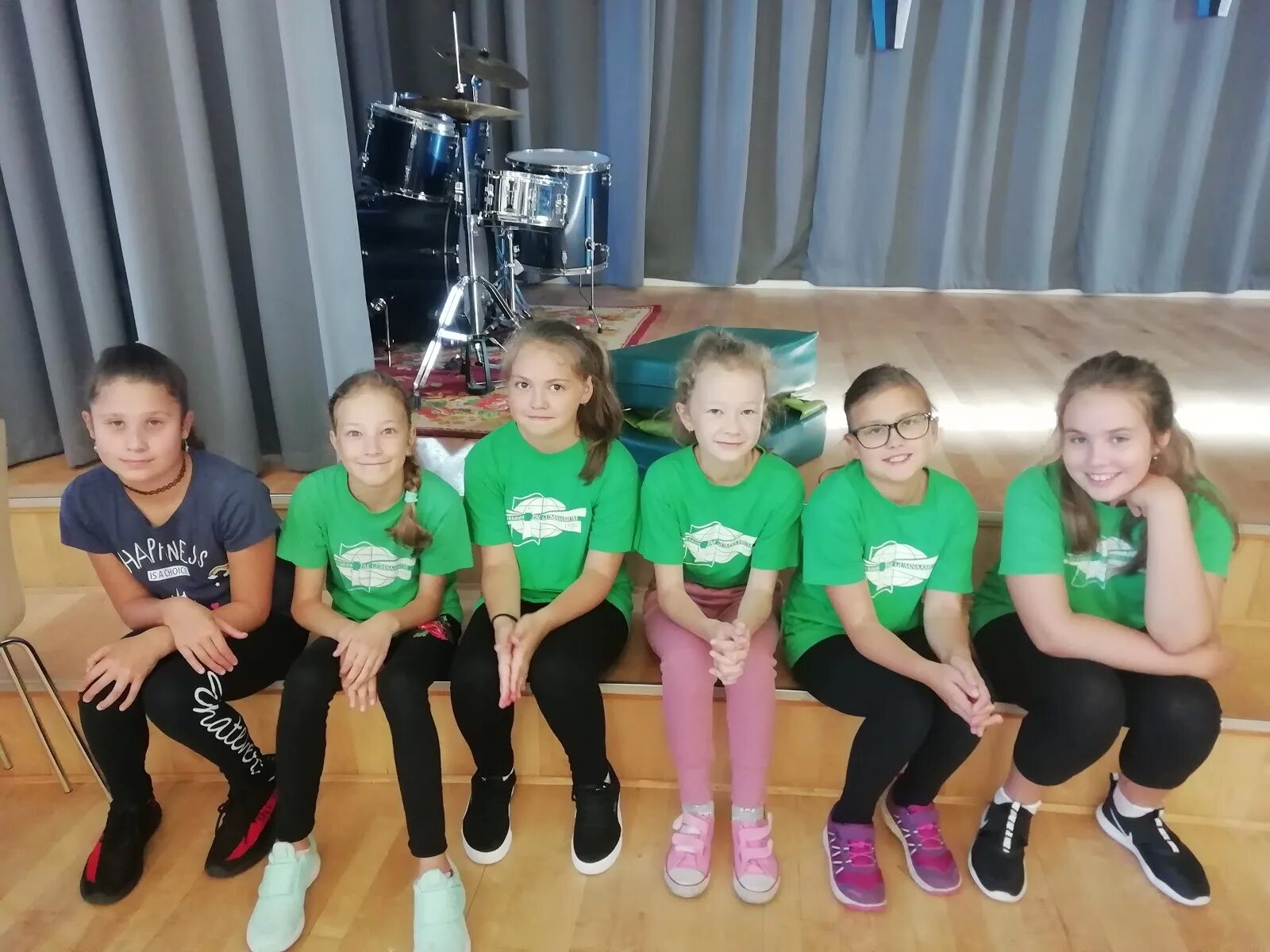 Крупный накаченный мужчина. Красивые мускулистые мужчины. Накаченный парень с большим. Большие парни. Брутальные спортивные мужчины.