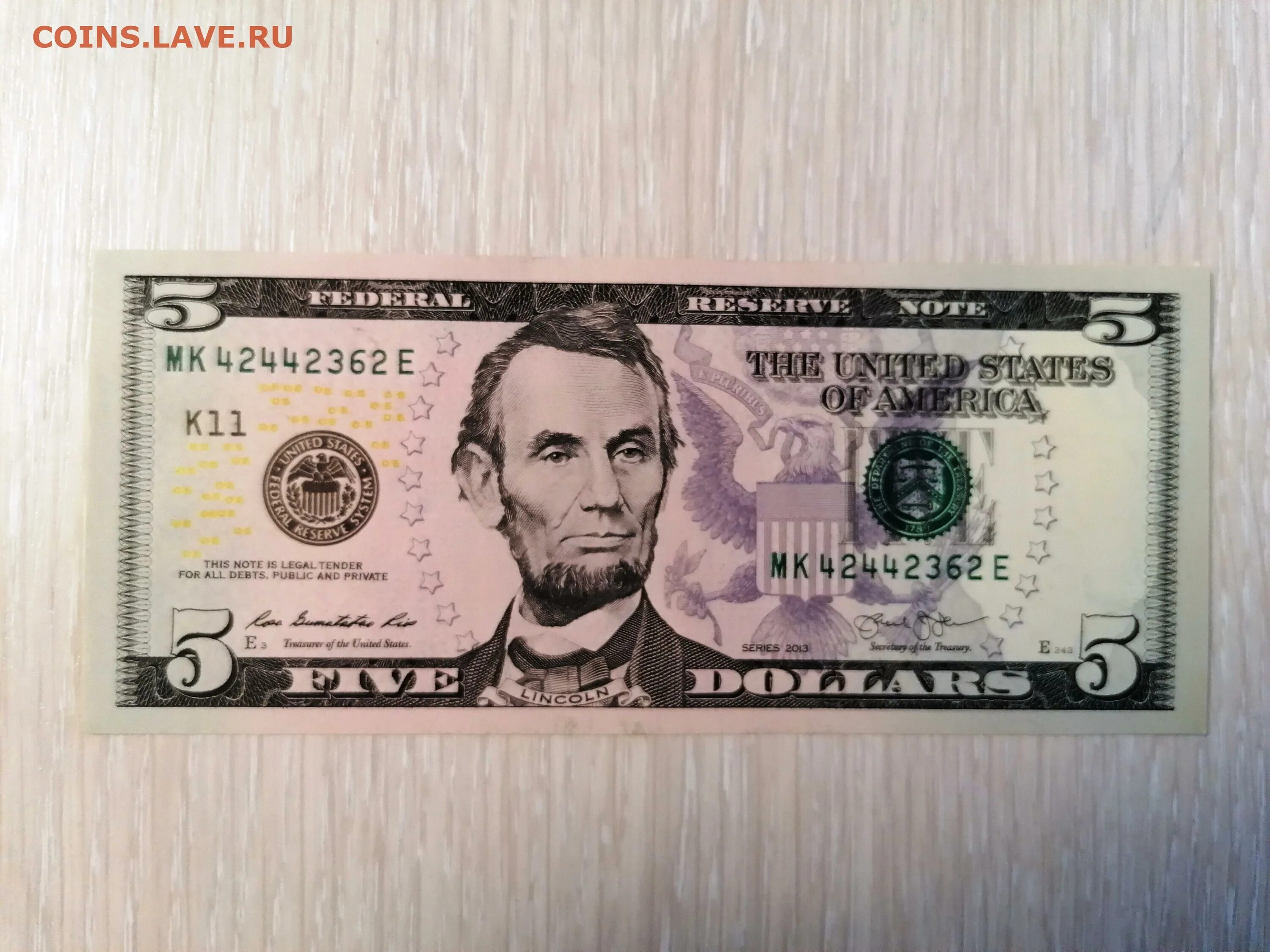 Новые 5 долларов. 5 Долларов США 2013. Доллары 2006 года. 5 Долларов 2006. 5 Долларов фото.