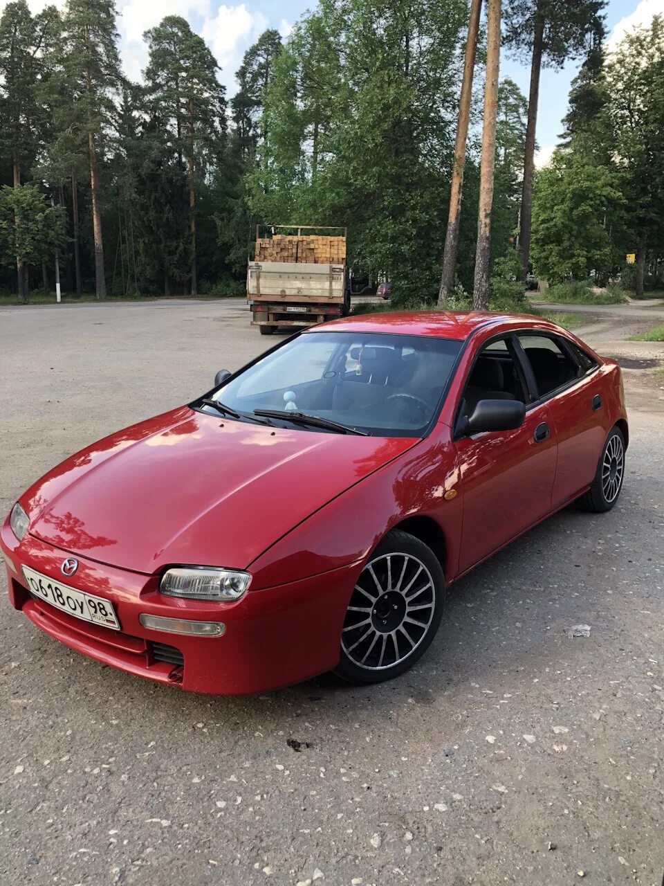 Купить мазду 323 f. Mazda 323f. Мазда 323f красная. Mazda 323 f Coupe. Mazda 323f купе.