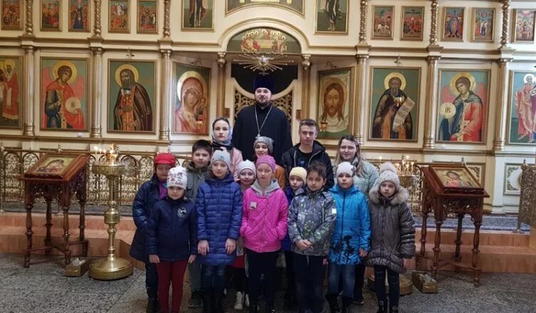 15 гимназия таганрог. Школа 5 таганрог. Школа 5 таганрог официальный сайт. Директор 5 школы таганрог. Школа 5 таганрог.