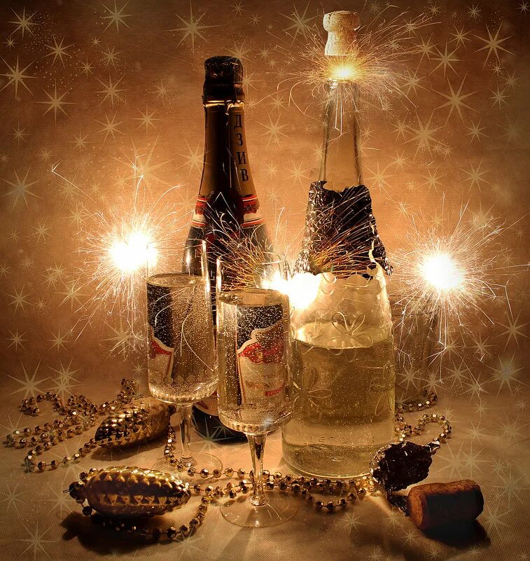 Старый новый год открытки. Поздравление со старым новым годом. Открытки с наступающим новым годом. Старый новый год картинки. Поздравление со старым новым годом.