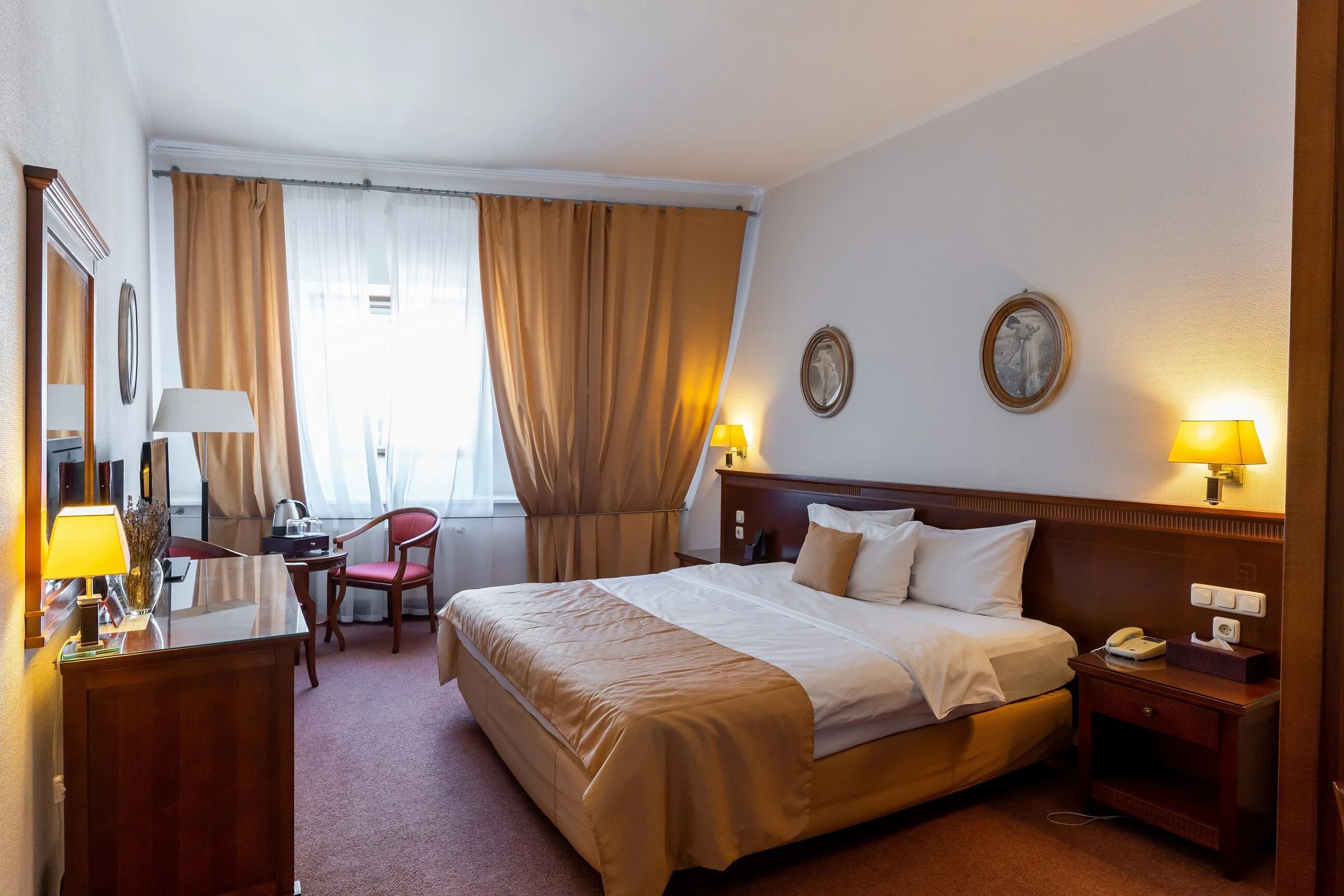 Варибаси воронеж фото. Гостиница воронеж. Гостиница воронеж в воронеже. Boutique art hotel воронеж. Арт отель воронеж официальный сайт.