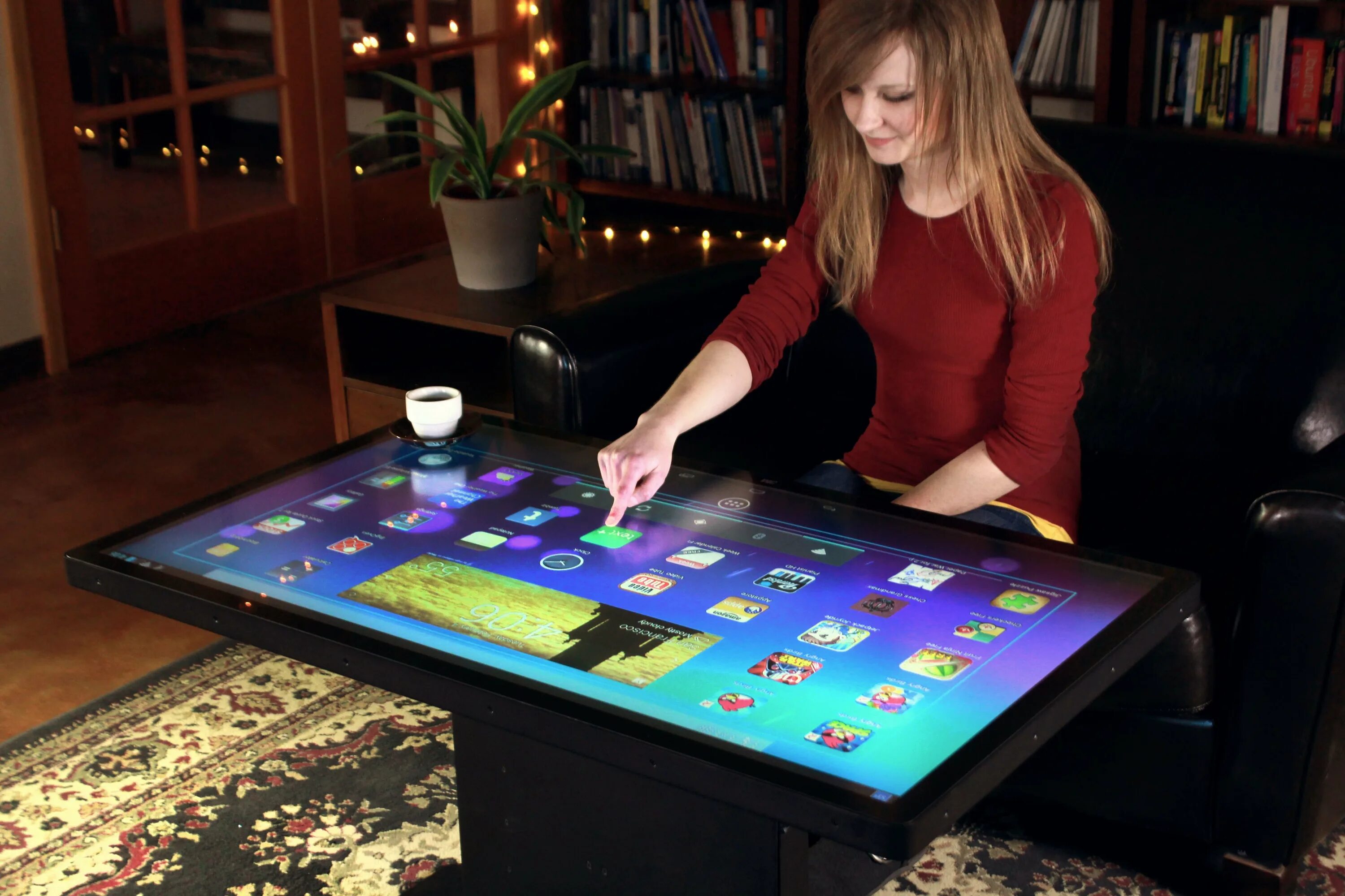 Сенсорный уровень. Сенсорный стол smart table. планшет samsung 18 дюймов. сенсорный стол интерактивный. большой планшет.