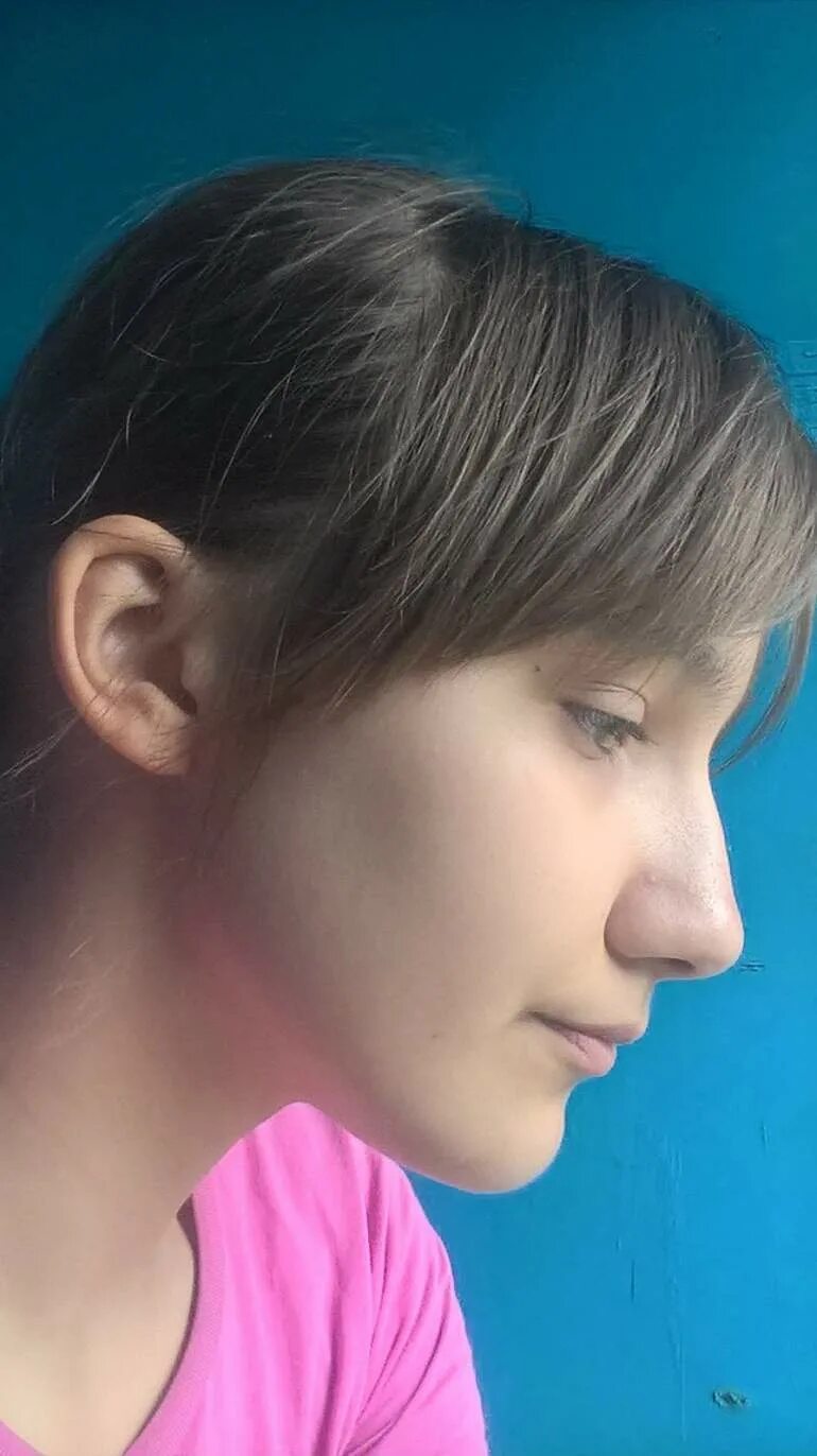 Жизель бюндхен зубы. Длинный нос у девушки. Крупный длинный нос. Длинный нос с горбинкой. Марго сикора.