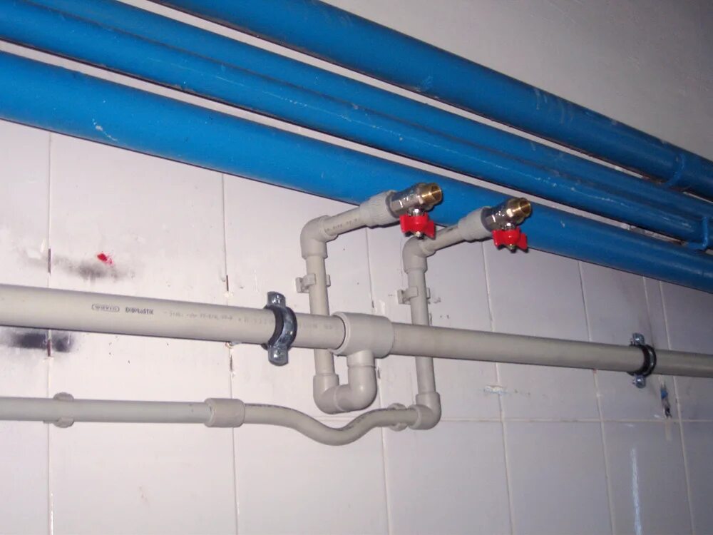 сп 40-102-2000 проектирование и монтаж трубопроводов из полипропилена. подвижная и неподвижная опора для полипропиленовых труб. сп монтаж трубопроводов из полипропилена. пайка системы отопления из полипропилена. норма крепления медных трубопроводов.