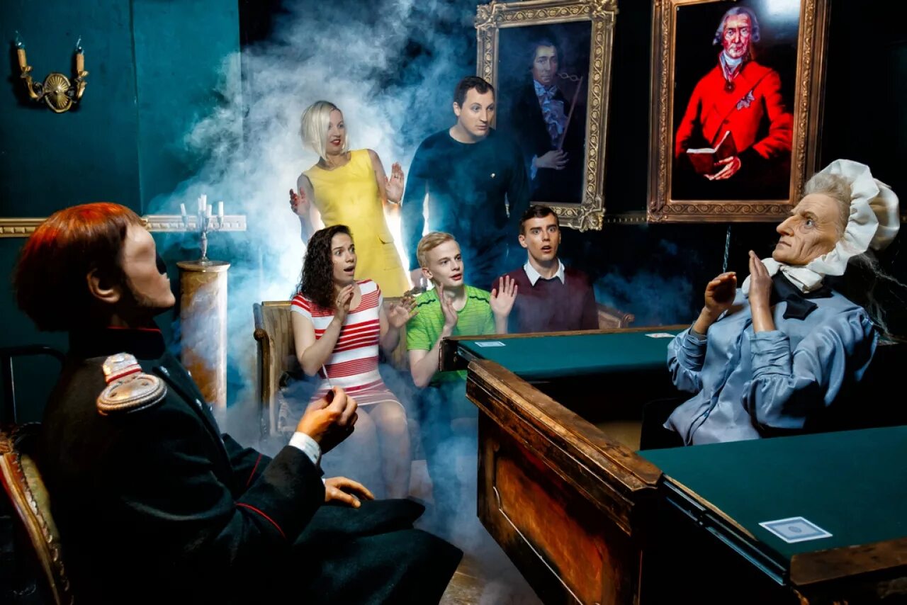 Музей ужасов в санкт-петербурге. Тайны петербурга. Мрачный двор. Тайны петербурга. Мистический петербург музей.