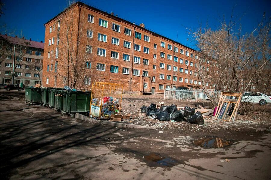 Самые худшие города россии. Омск грязь и разруха. Омск ужасный город. Омск самые худшие места. Разруха России Омск.