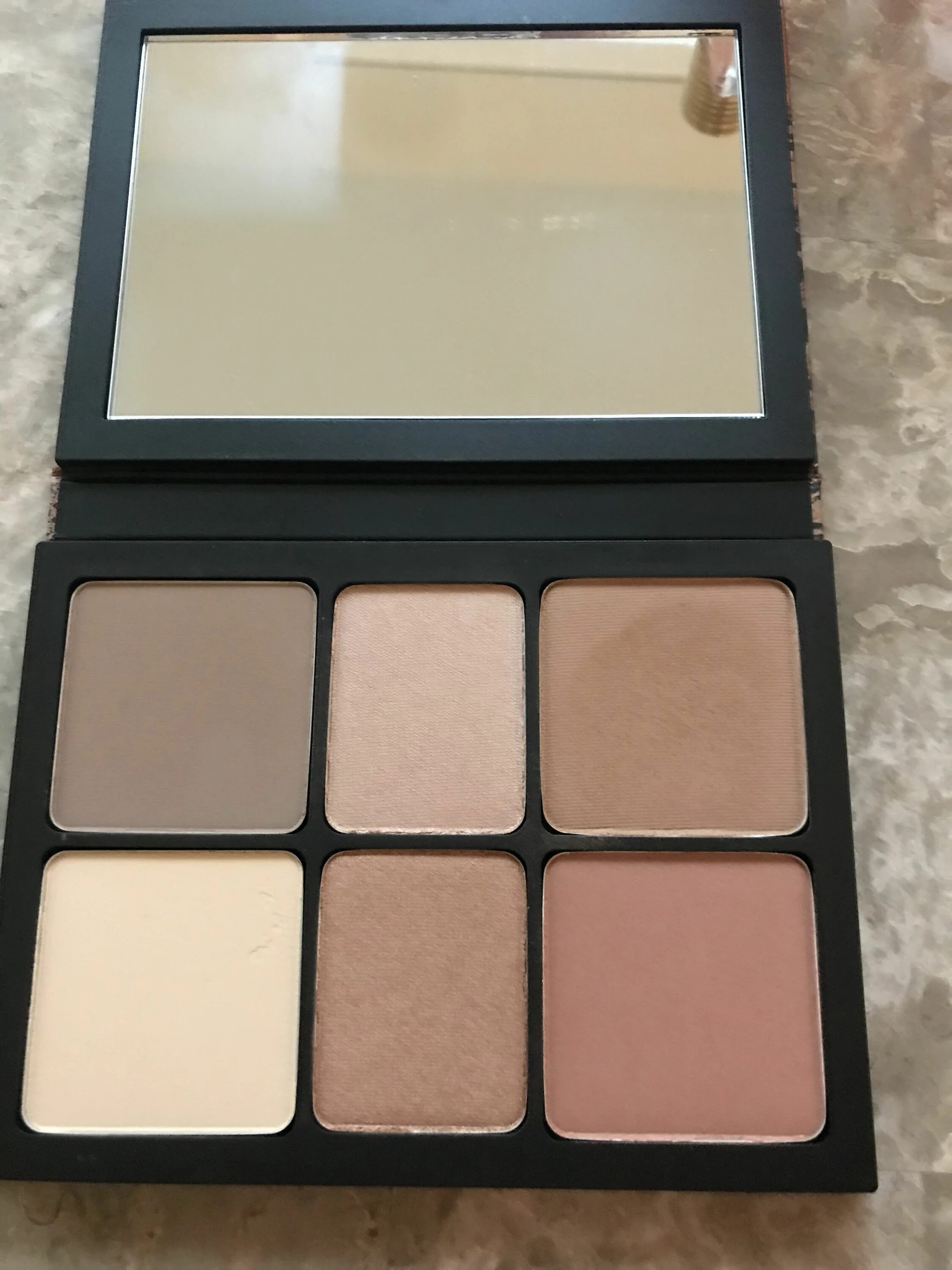 Smashbox contour. Палетка cali contour. smashbox палетка. smashbox cali. smashbox палетка the cali contour, medium-dark.