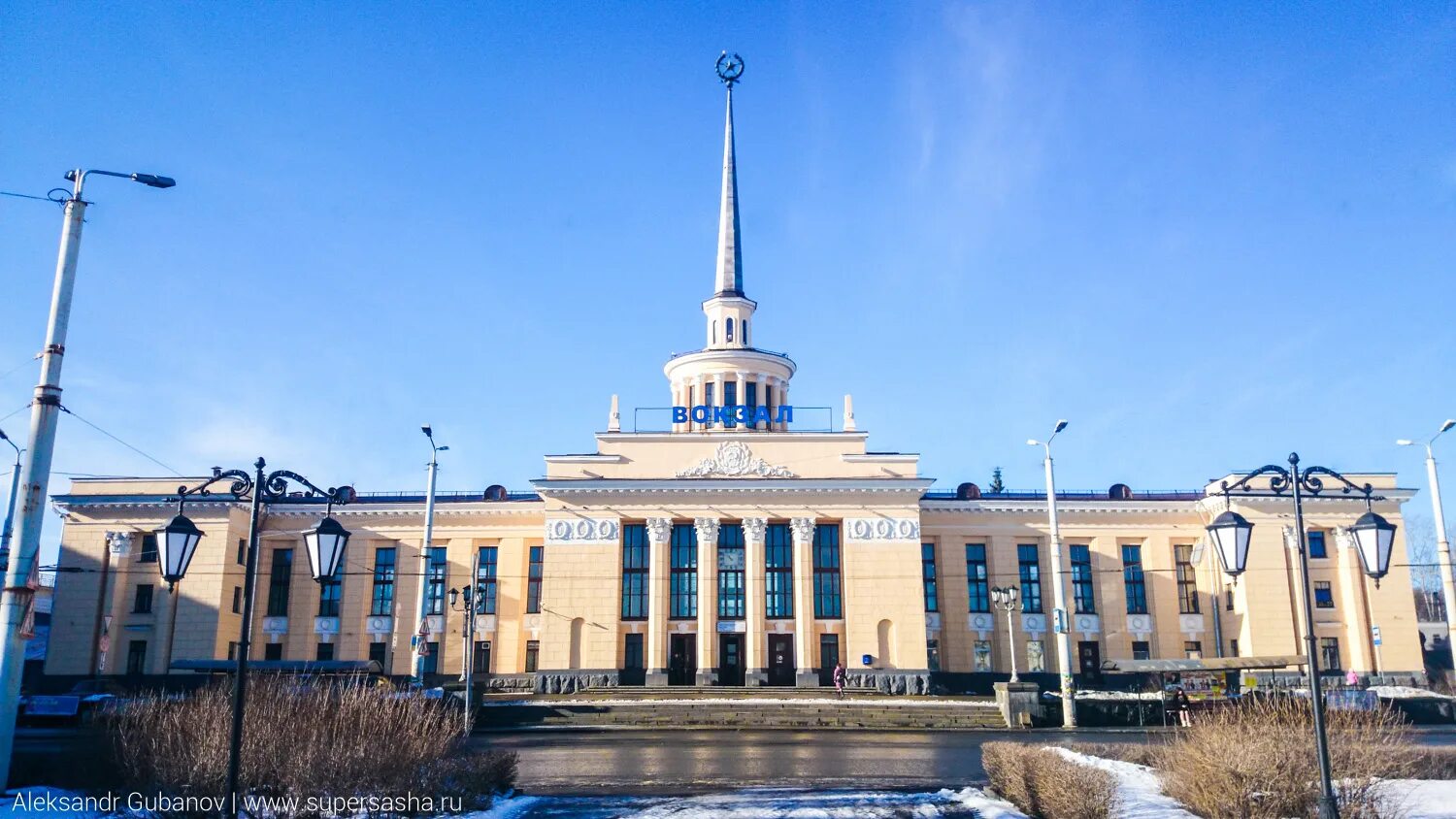 Жд петрозаводск телефон. Петрозаводский ЖД вокзал. Карелия Петрозаводск вокзал. Ж/Д вокзал Петрозаводск. РЖД вокзал Петрозаводск.