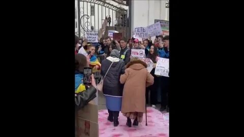 Не позволил войти
