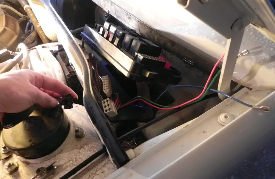 2114 провода туманки. Подключить туманки ваз 2114. подключить птф ваз 2114. соединение противотуманных фар ваз 2114. провода фары 2114.