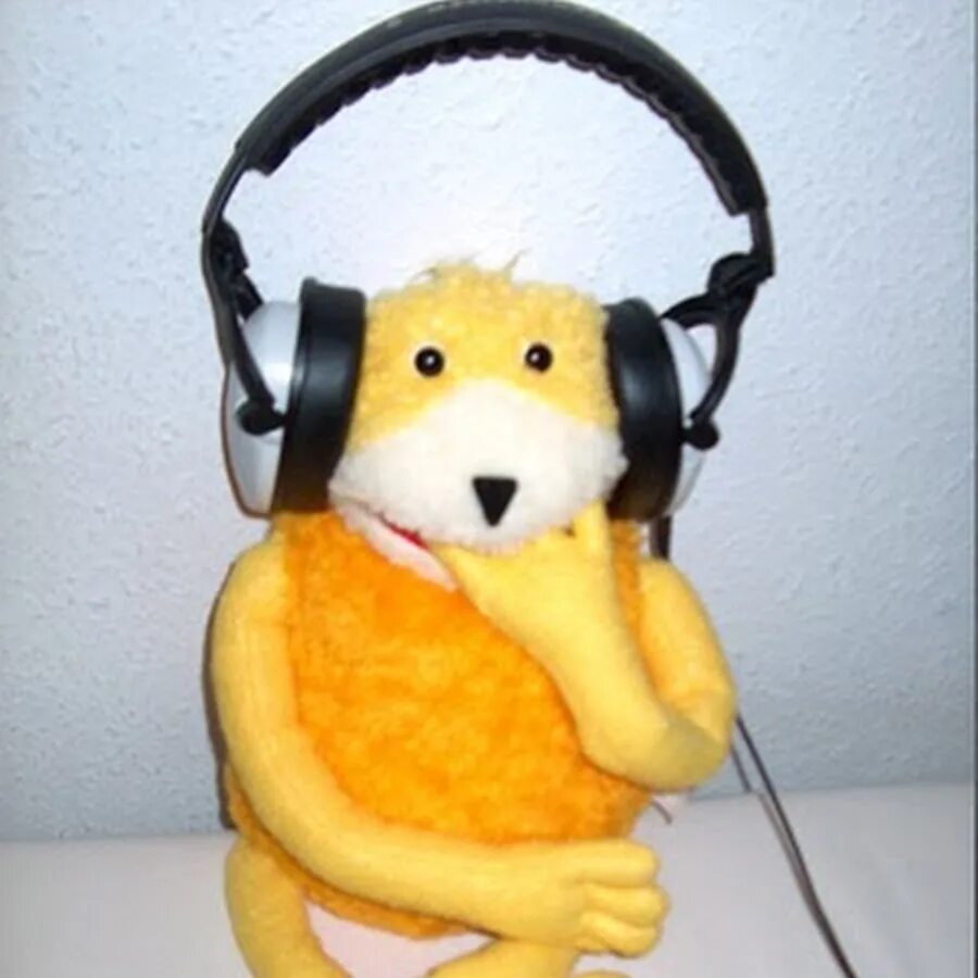 Mr Oizo Flat Eric. Mr Oizo игрушка. Oizo в наушниках. Mr Oizo - Flat Beat диджей. Oizo flat