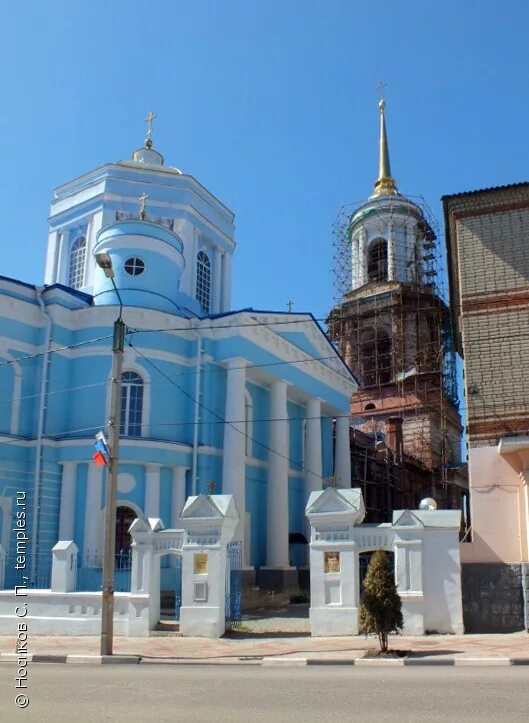 Храмы ельца липецкой области. Церковь покрова пресвятой богородицы елец. Успения пресвятой богородицы елец храм церковь. Успенский храм елец. Храм успения елец.