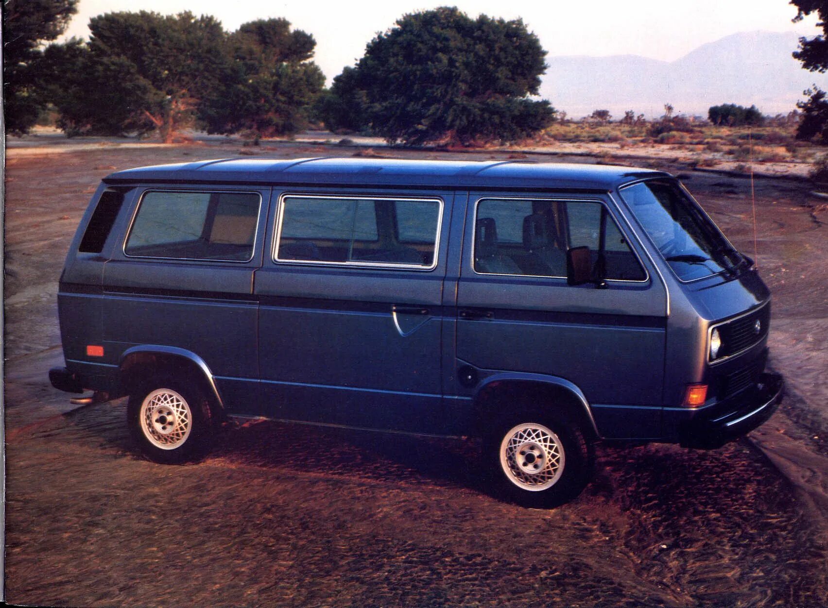 Vw transporter 6. Микроавтобус фольксваген т6. 1. Vw transporter t7. Фольксваген мультивен 2018.