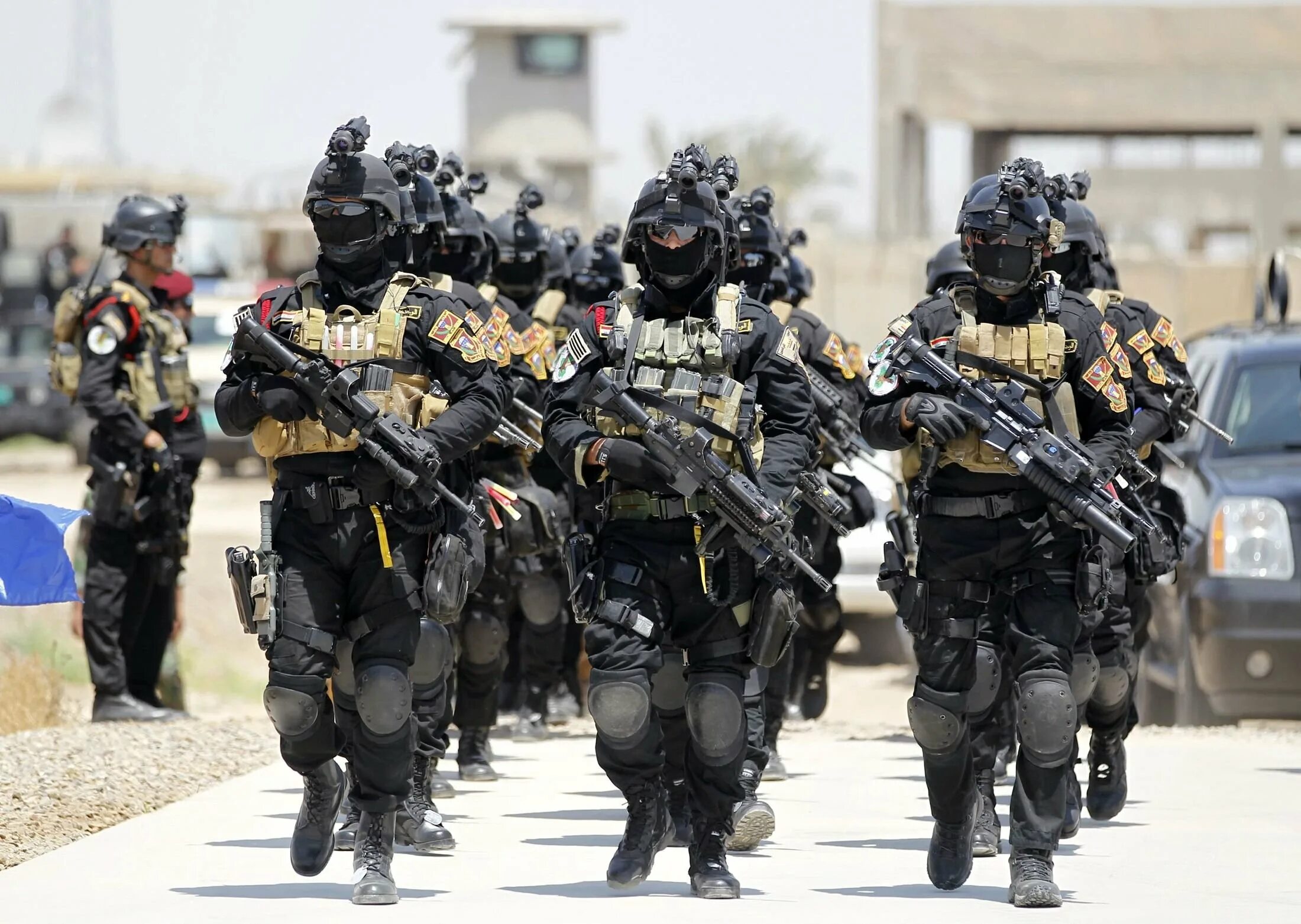 Спецназ это. Иракский спецназ SWAT. Элитный спецназ. Экипировка спецназа. Военный спецназ.