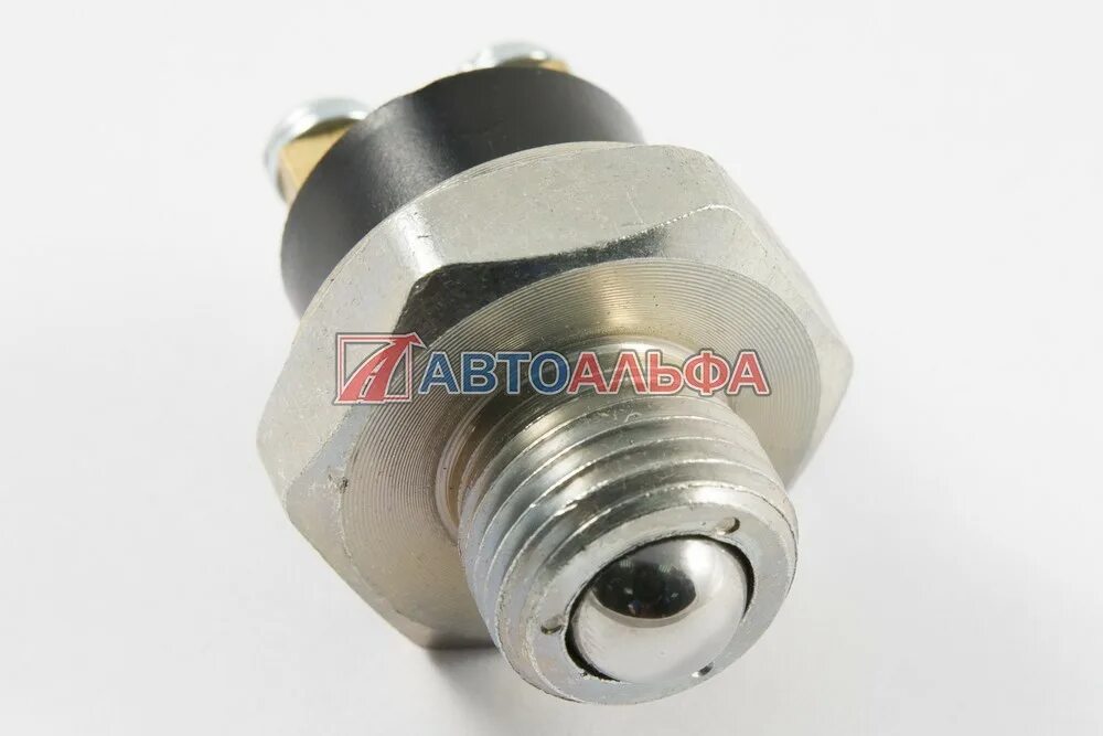 Фонарь задний левый маз 5551. Задний ход маз. 3768 датчик заднего хода. Датчик заднего хода маз 5516. Датчик блокировки моста камаз 6520.