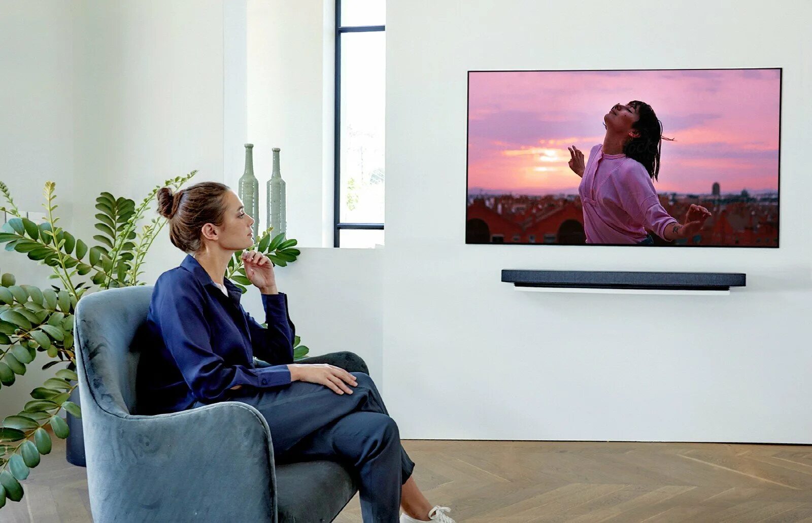 Телевизоры LG 2020. LG телевизор OLED LG oled55cxr. Телевизор LG oled55gxr TV. Новый телевизор LG 2020 года.